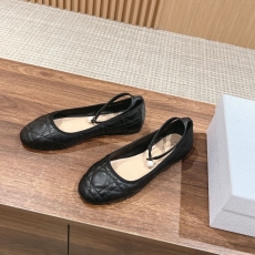 Christian Dior Low Shoes